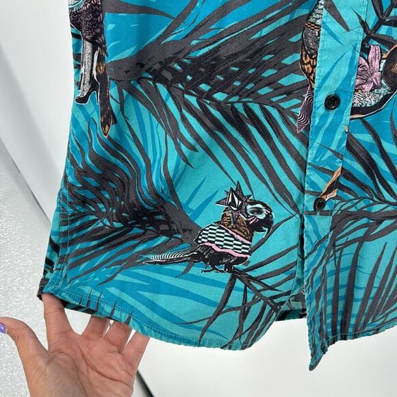 Volcom Party Bird Button Up Short Sleeve Shirt parrot tropical summer size S - Picture 7 of 8